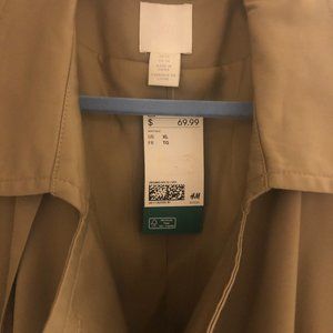 *NWT*  Women's H&M Trench Coat